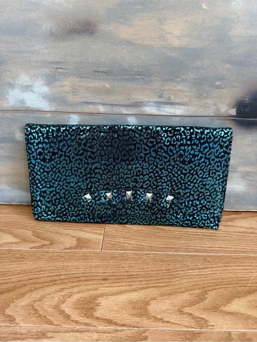 NWOT Betsey Johnson Teal and Black Leopard-Print Stud Clutch